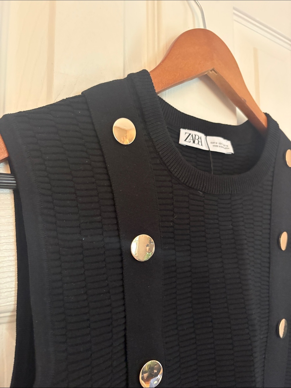 Zara Black Ribbed Sleeveless Crop Top with Gold Buttons - Picture 2 of 5